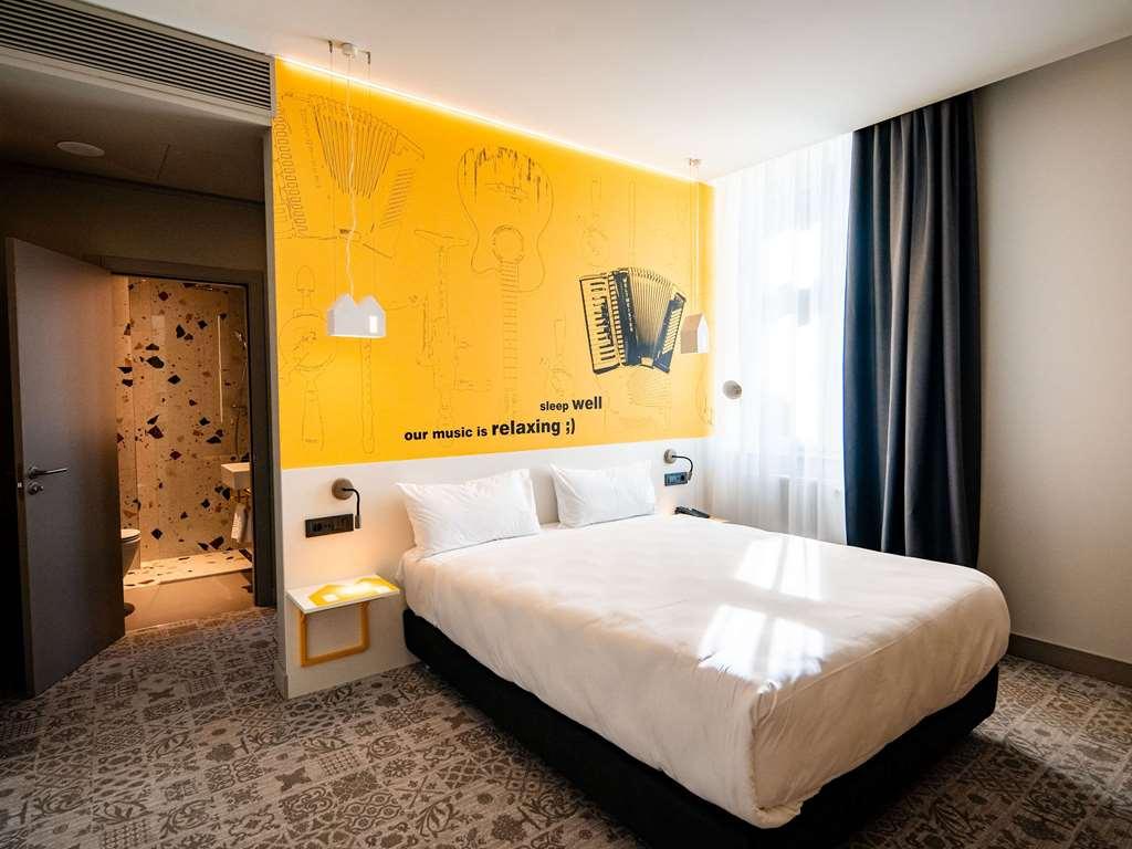 Ibis Styles Sibiu Arsenal Quarto foto
